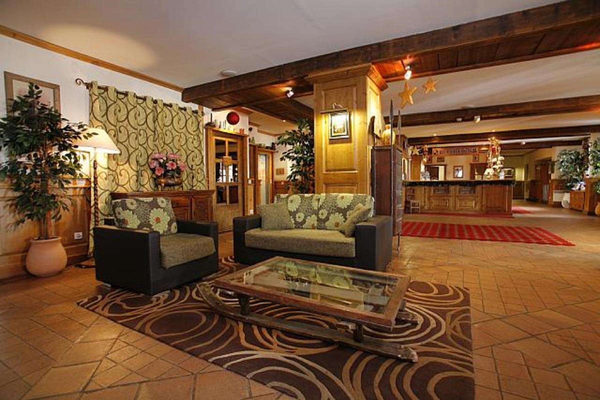 Hotel Village Montana By Les Etincelles Тінь Екстер'єр фото