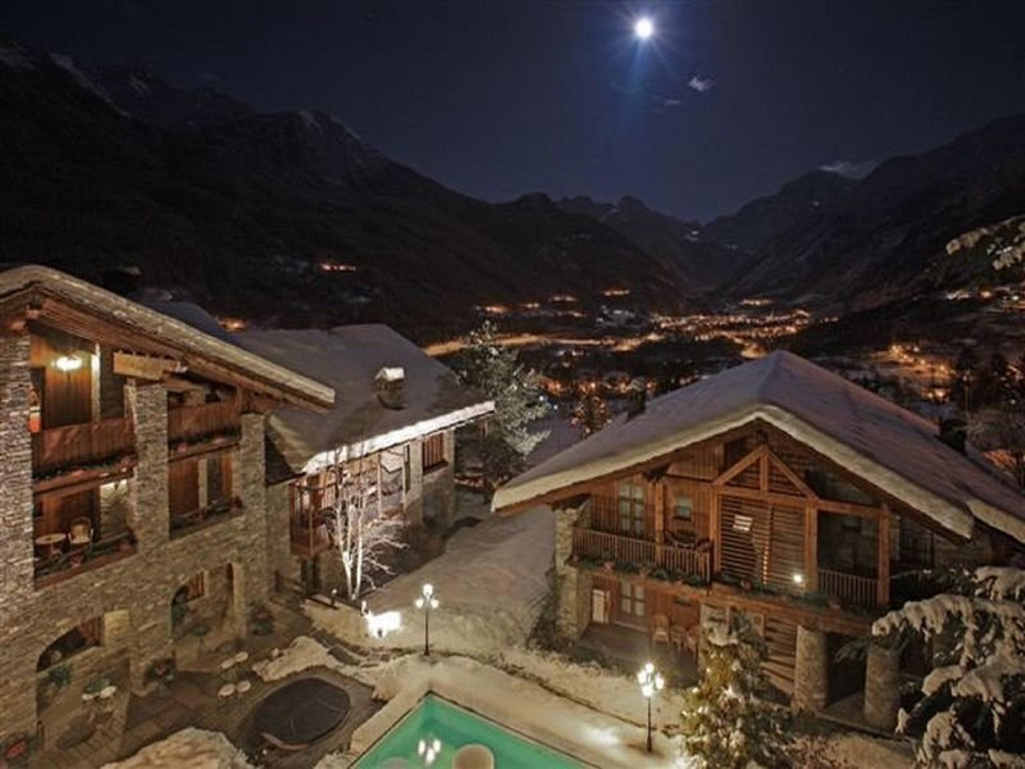 Hotel Village Montana By Les Etincelles Тінь Екстер'єр фото